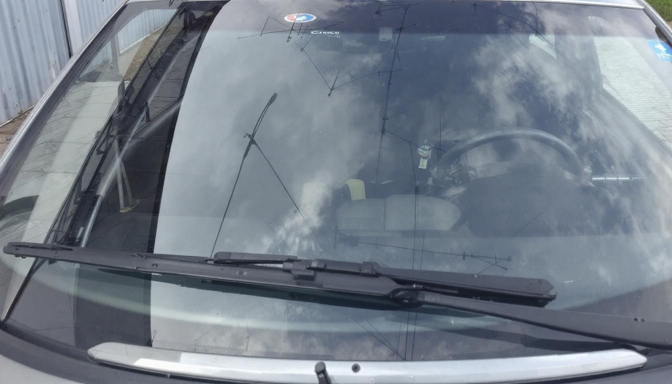 découvrez notre guide complet pour choisir et installer un balai essuie-glace adapté à votre opel corsa, afin d'assurer une visibilité optimale et une conduite en toute sécurité.