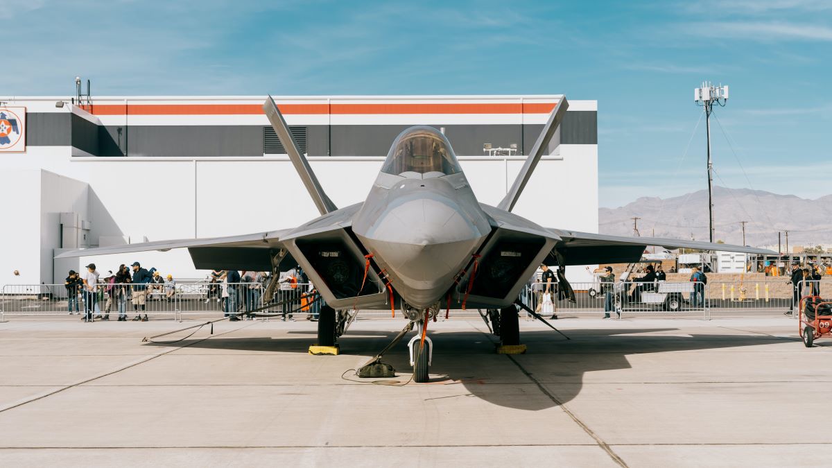 F35